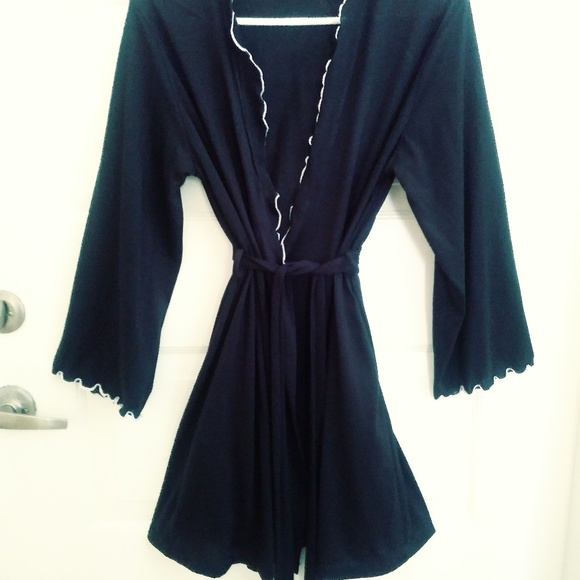 Jones New York Other - JONES NEW YORK WIDE SLEEVE ROBE WITH SASH BE